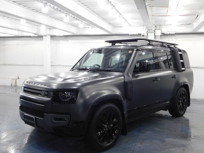 LAND ROVER DEFENDER - 1