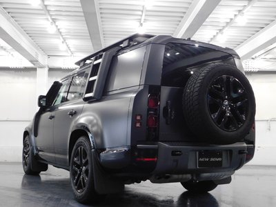 LAND ROVER DEFENDER - 2