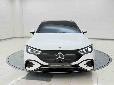 MERCEDES-BENZ EQE - 8