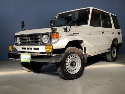 TOYOTA LAND CRUISER 70