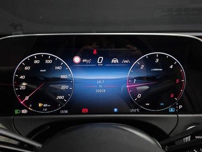 MERCEDES-BENZ E-CLASS - 8