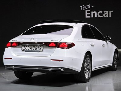 MERCEDES-BENZ E-CLASS - 4