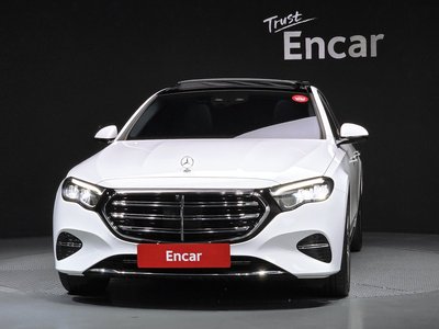 MERCEDES-BENZ E-CLASS - 2