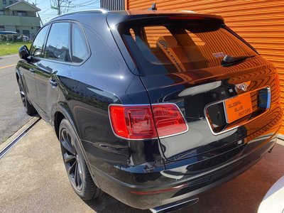 BENTLEY BENTAYGA - 6