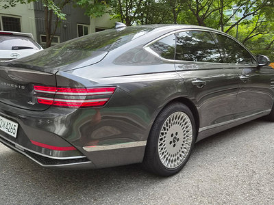 2025 Genesis G80 (RG3) — фото 4