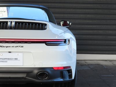 PORSCHE 911 - 9