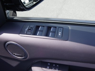 2025 LAND Rover DISCOVERY — фото 10