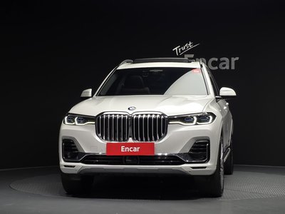 2021 BMW X7 照片 2