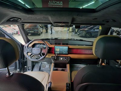 LAND ROVER DEFENDER - 4