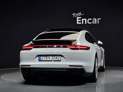 2020 Porsche PANAMERA 照片 3