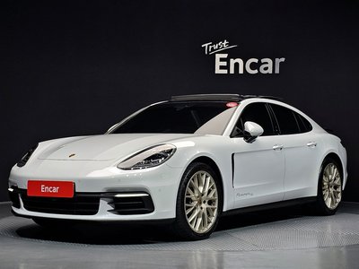 2020 Porsche PANAMERA 照片 1