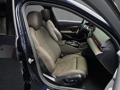 صورة 10 لـ 2025 BMW 5 SERIES