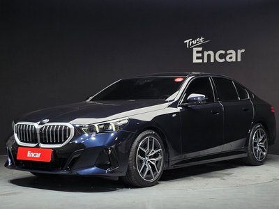 صورة 1 لـ 2025 BMW 5 SERIES
