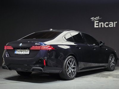 صورة 4 لـ 2025 BMW 5 SERIES
