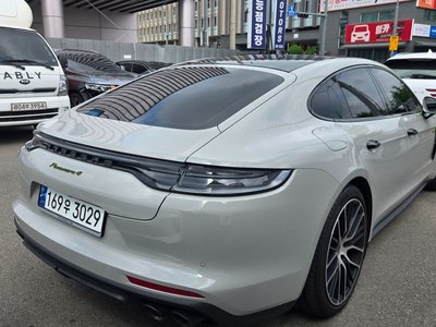 صورة 2 لـ 2023 Porsche PANAMERA