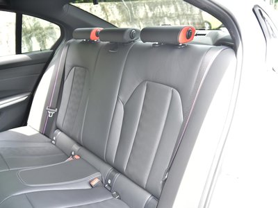 صورة مصغرة 37 لـ 2024 BMW M3 SEDAN