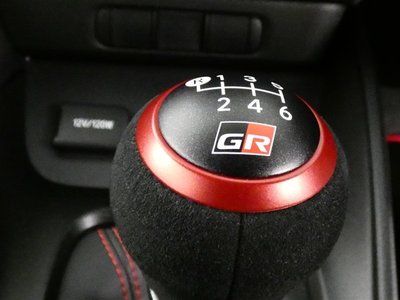 TOYOTA GR YARIS - 10