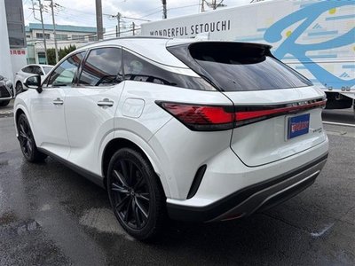 صورة 6 لـ 2025 Lexus RX