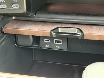 صورة مصغرة 36 لـ 2025 Lexus RX