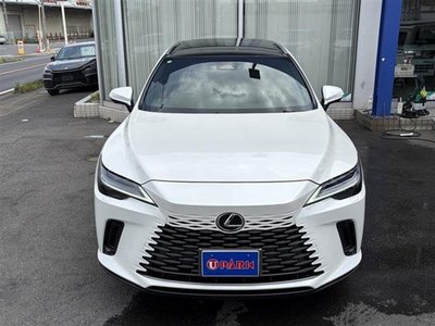 صورة 4 لـ 2025 Lexus RX