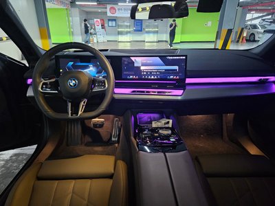 صورة 10 لـ 2025 BMW I5
