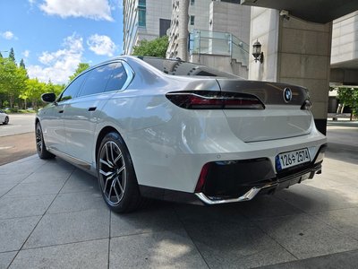 BMW 7 SERIES - 5