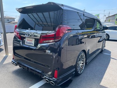 2022 Toyota ALPHARD — фото 4