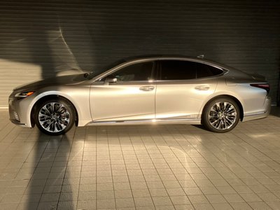 صورة 3 لـ 2021 Lexus LS