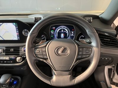 صورة 8 لـ 2021 Lexus LS