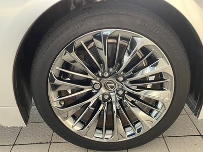 صورة مصغرة 15 لـ 2021 Lexus LS