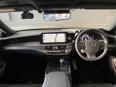 صورة 7 لـ 2021 Lexus LS