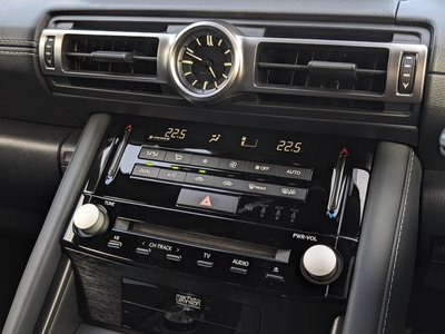 صورة مصغرة 19 لـ 2020 Lexus IS