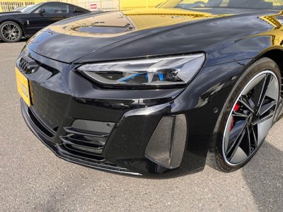 AUDI RS E-TRON GT - 10