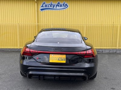 AUDI RS E-TRON GT - 4