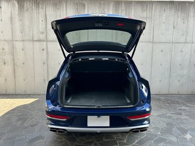 BENTLEY BENTAYGA - 5