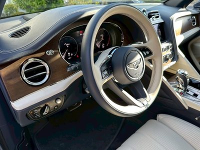 BENTLEY BENTAYGA - 10