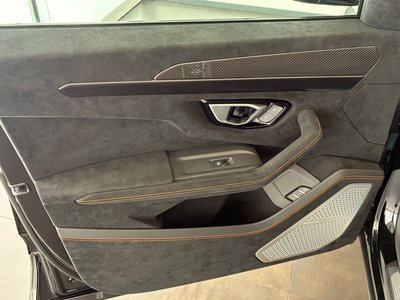 2025 Lamborghini URUS 缩略图 31