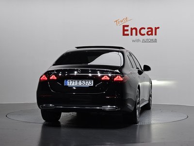 MERCEDES-BENZ E-CLASS - 3