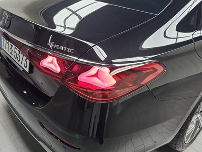 MERCEDES-BENZ E-CLASS - 10