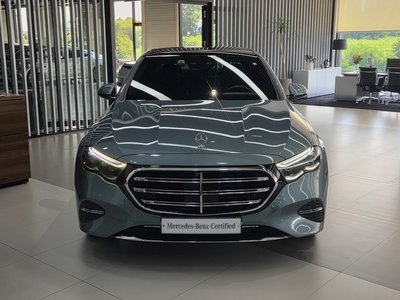 2025 Mercedes-BENZ E-CLASS 照片 2