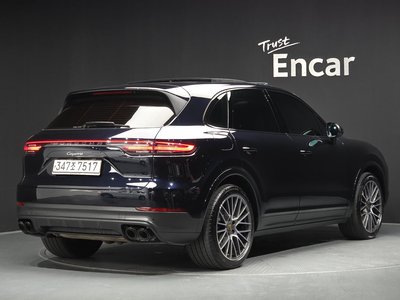 PORSCHE CAYENNE - 4