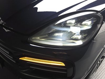 PORSCHE CAYENNE - 9