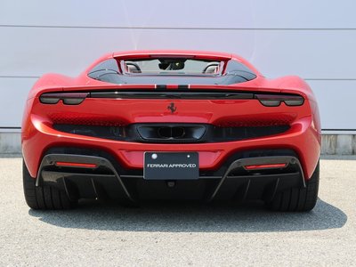 صورة 9 لـ 2026 Ferrari 296 GTS