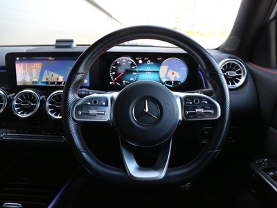 MERCEDES-BENZ GLB - 9