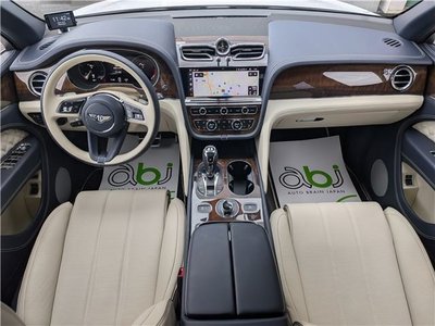 BENTLEY BENTAYGA - 3