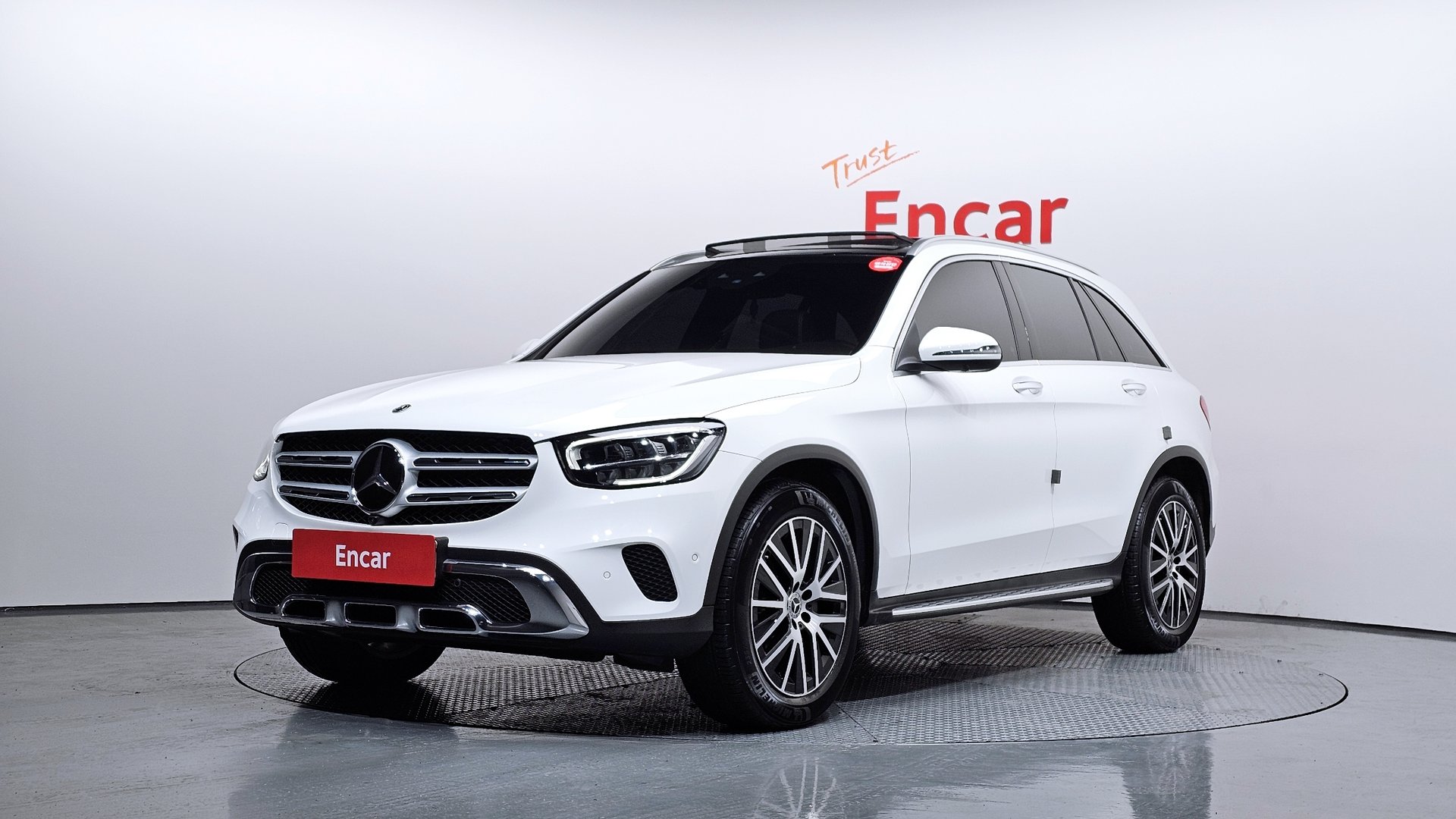 MERCEDES-BENZ GLC - View 1