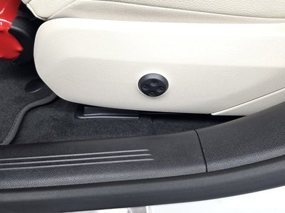 2025 Mercedes-BENZ E-CLASS 缩略图 31