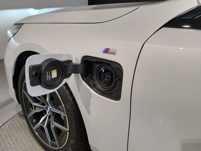 2025 BMW I5 TOURING thumbnail 39