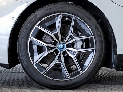 2025 BMW I5 TOURING thumbnail 32