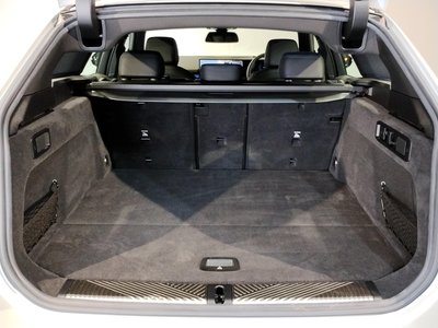 2025 BMW I5 TOURING thumbnail 38